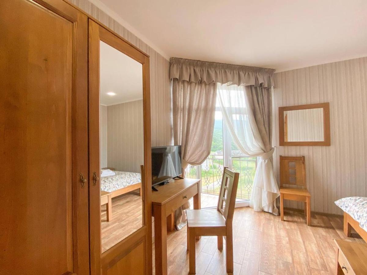 Mini Hotel Solnce Karpat โปลยานา ภายนอก รูปภาพ
