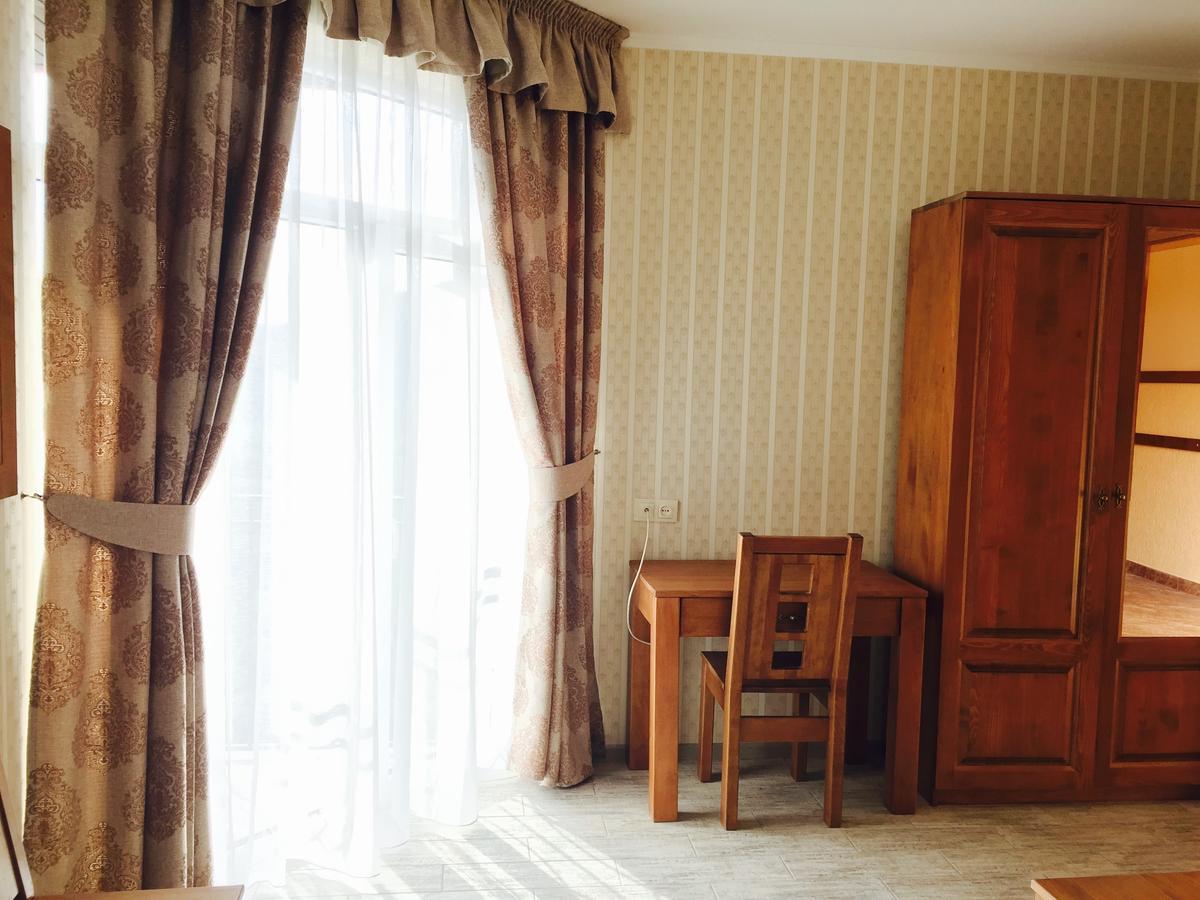 Mini Hotel Solnce Karpat โปลยานา ภายนอก รูปภาพ